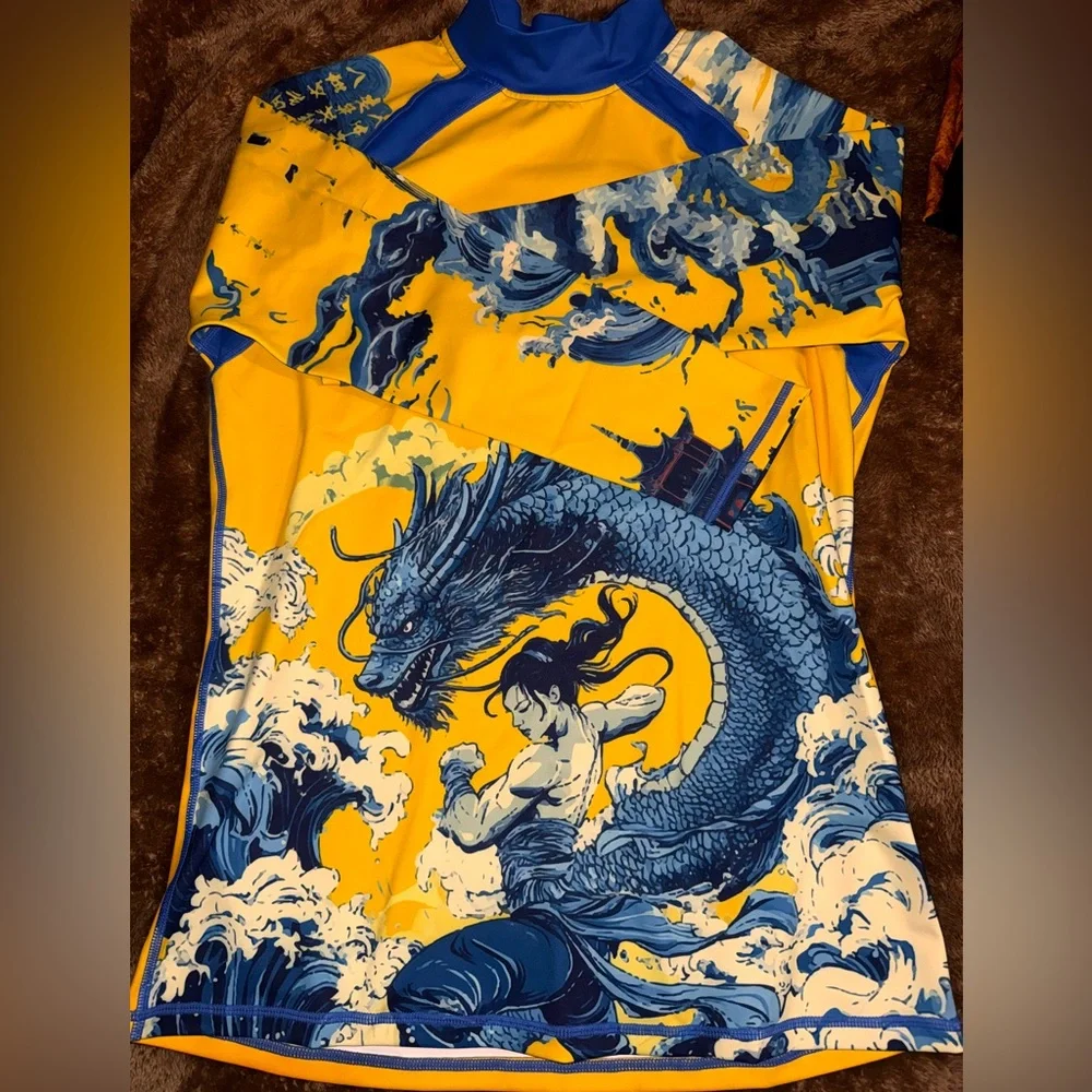 GRRRL Chun Li Rash Guard - Picture 1 of 3